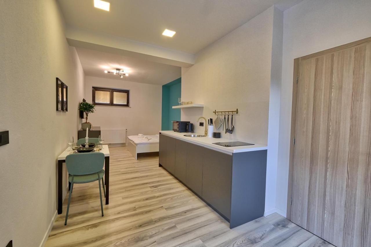 Auzlak Hisa, Apartments. Luče Esterno foto